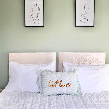 Stunning Apartment, Sleeps 4, Central London, 1 Bedroom, Zone 1, Kennington - Open For Business Stays, Long Stays And Families Relocating エクステリア 写真