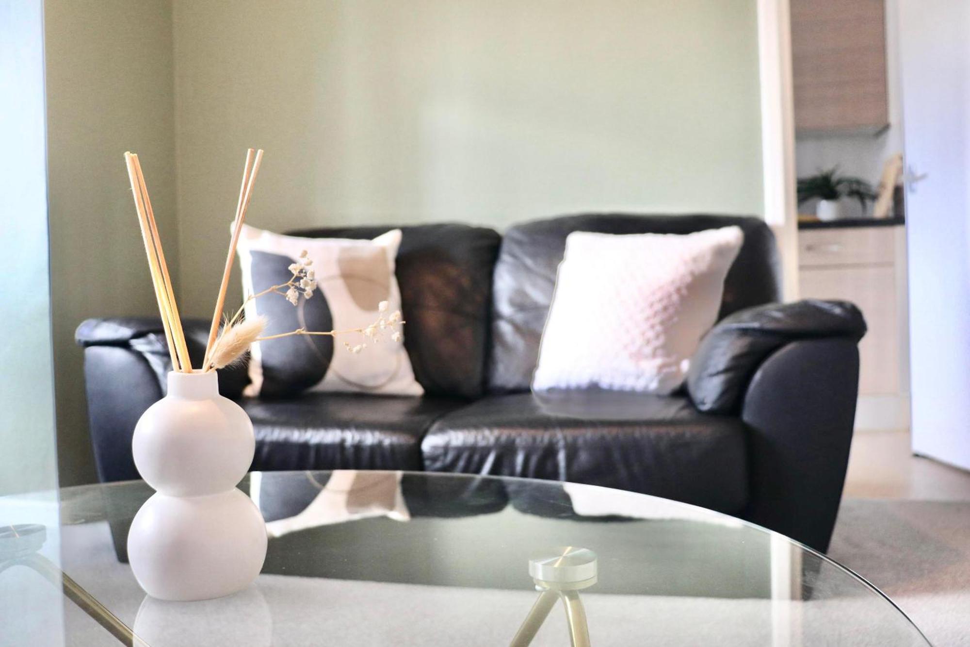 Stunning Apartment, Sleeps 4, Central London, 1 Bedroom, Zone 1, Kennington - Open For Business Stays, Long Stays And Families Relocating エクステリア 写真
