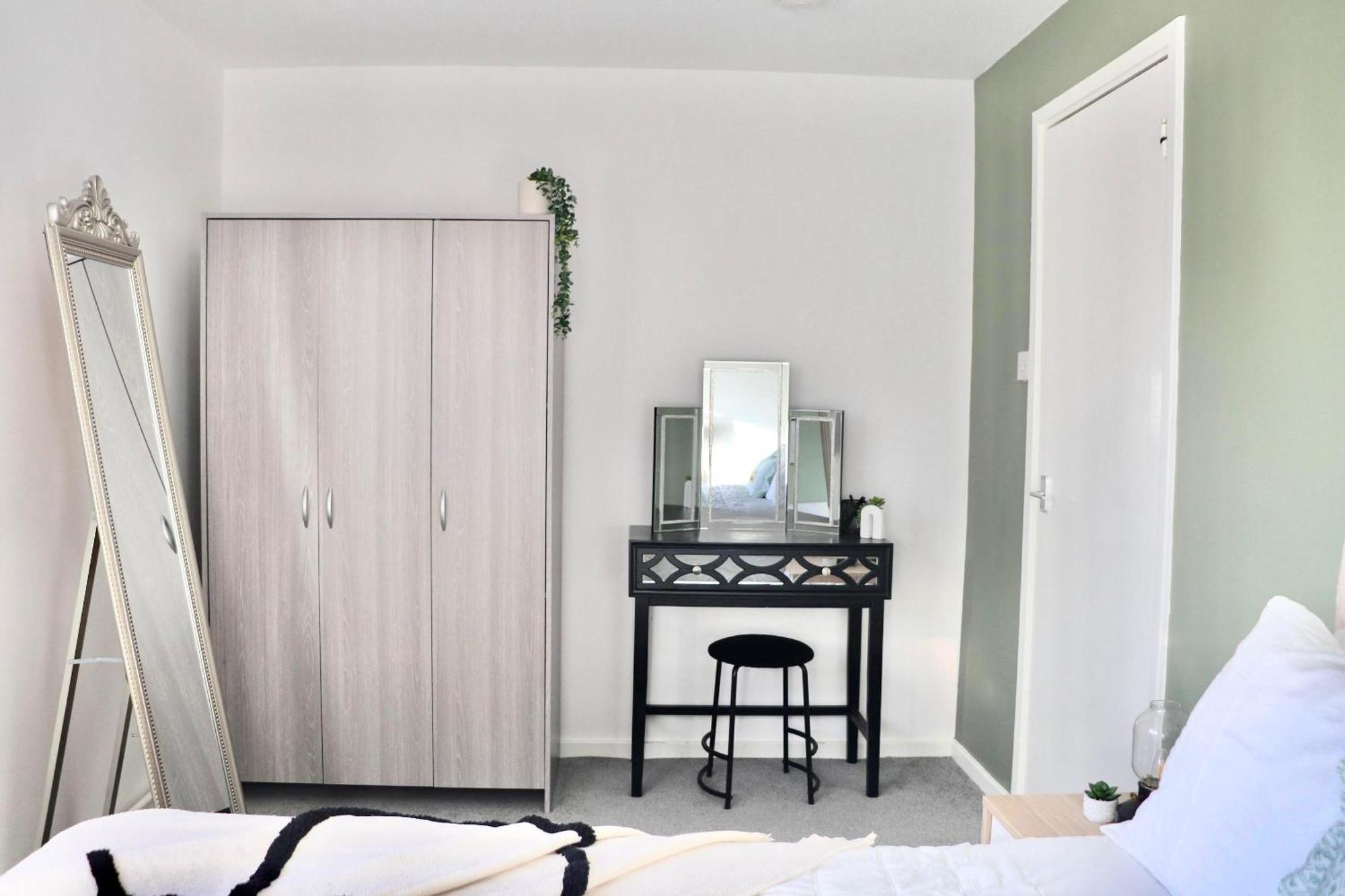 Stunning Apartment, Sleeps 4, Central London, 1 Bedroom, Zone 1, Kennington - Open For Business Stays, Long Stays And Families Relocating エクステリア 写真